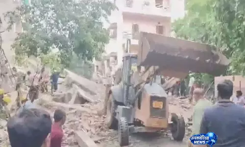 दिल्ली Rohini में निर्माणाधीन इमारत गिरी, एक की मौत